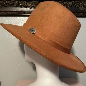 La Sierra Fedora. Never Worn.
